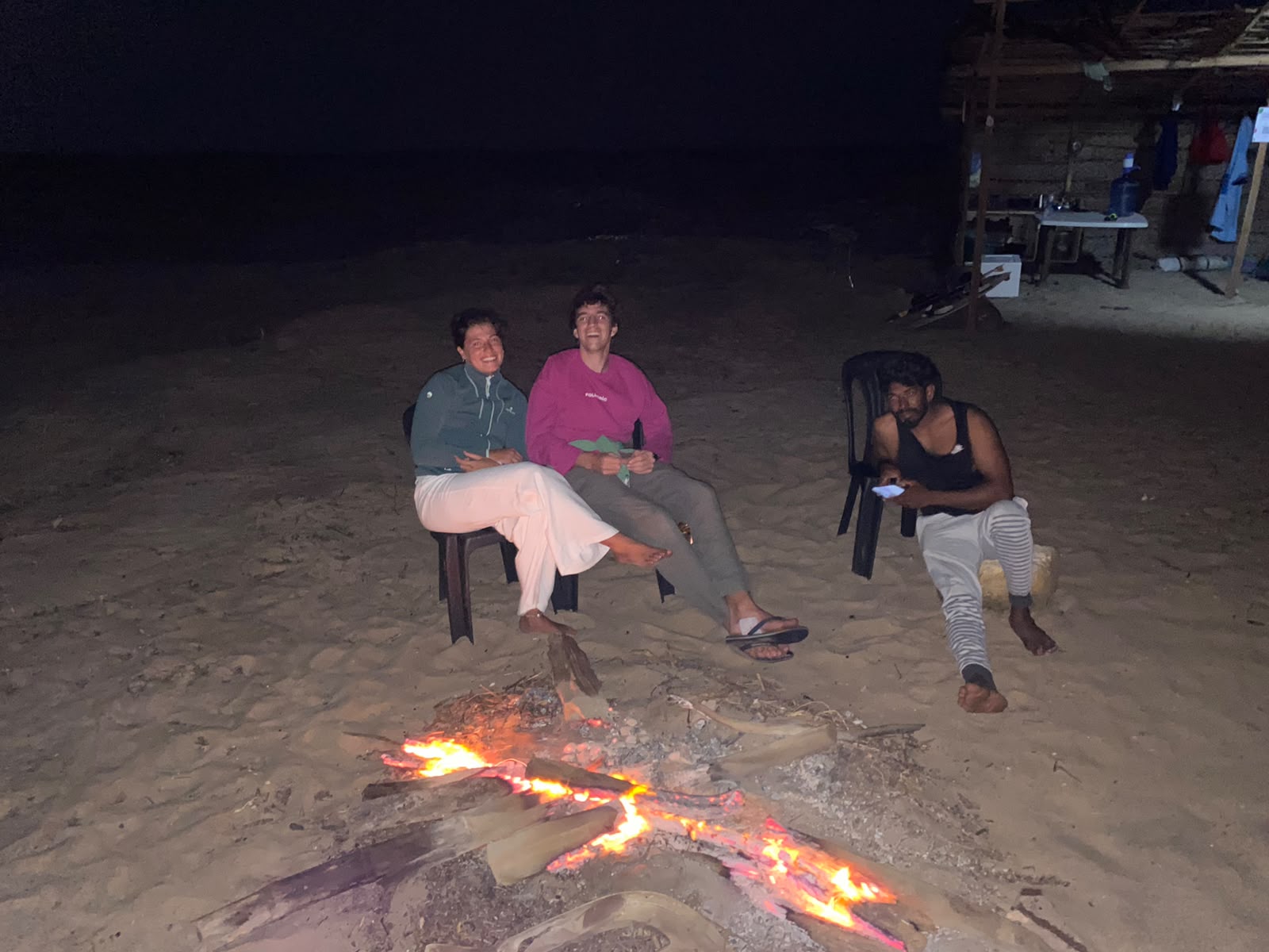 Beach barbecue with grilled corn and chicken – kitesurfing in Kalpitiya, Sri Lanka (photo 12)
